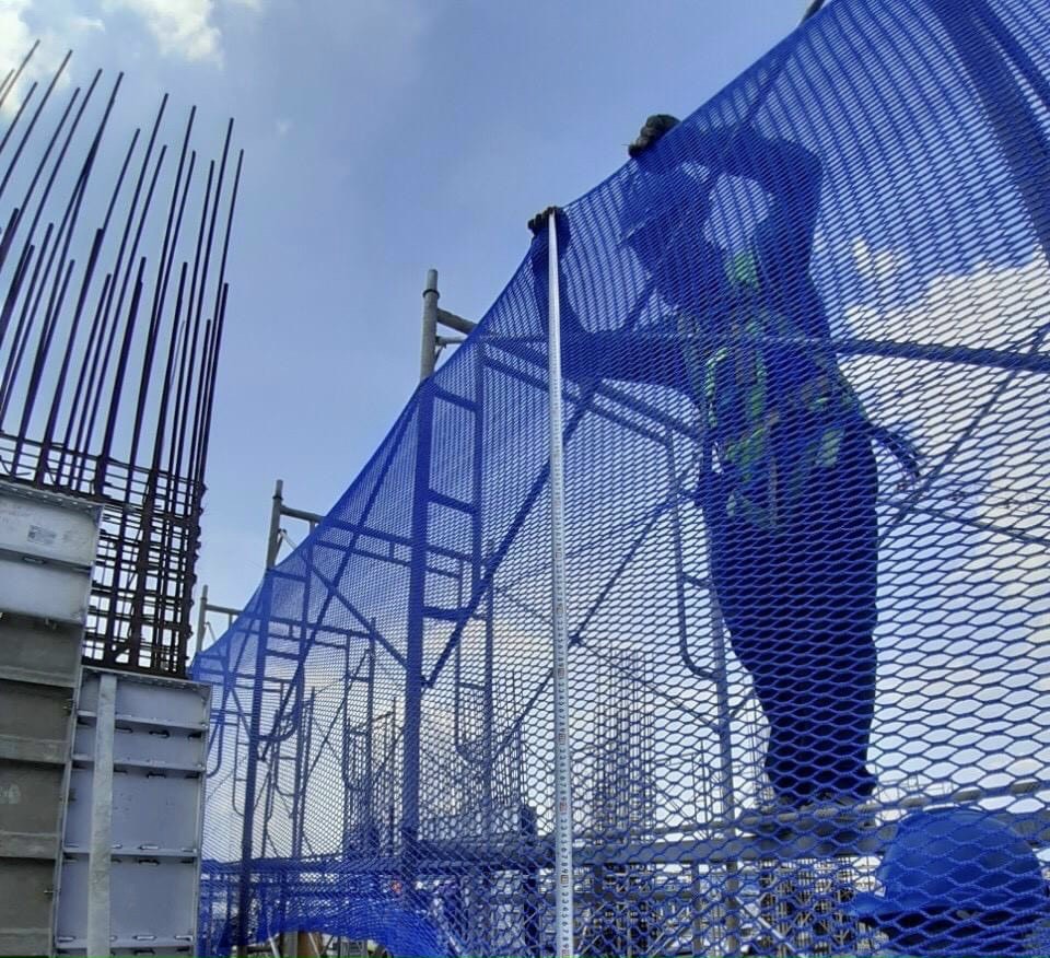Lưới an toàn công trình xây dựng 4mx50m mắt 2.5 Blue. Đặt hàng 0971.379.789