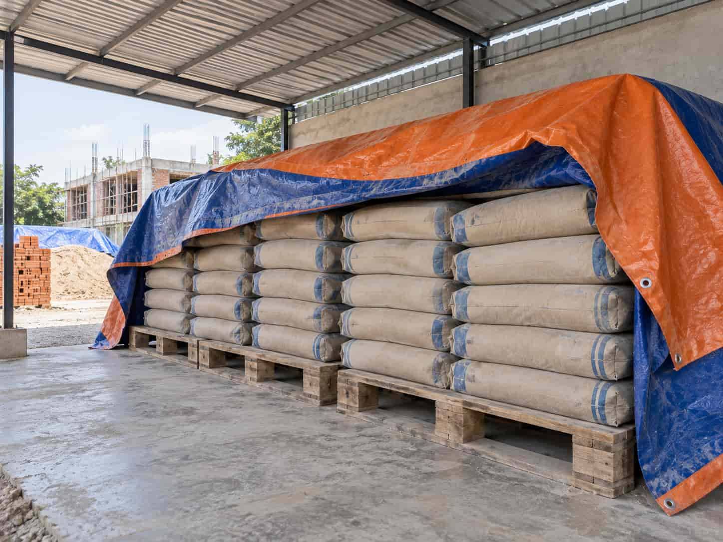 Xi Măng Bị Ướt Phải Làm Sao? Có Dùng Được Không?