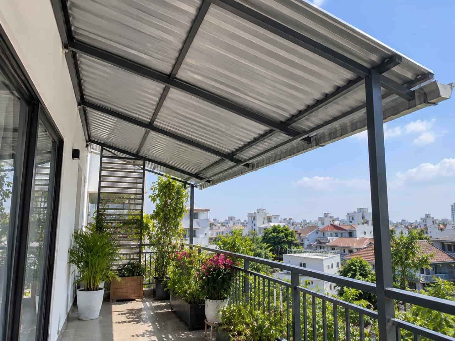 Làm Che Nắng Ban Công: 6 Cách Làm Mái Che Đơn Giản